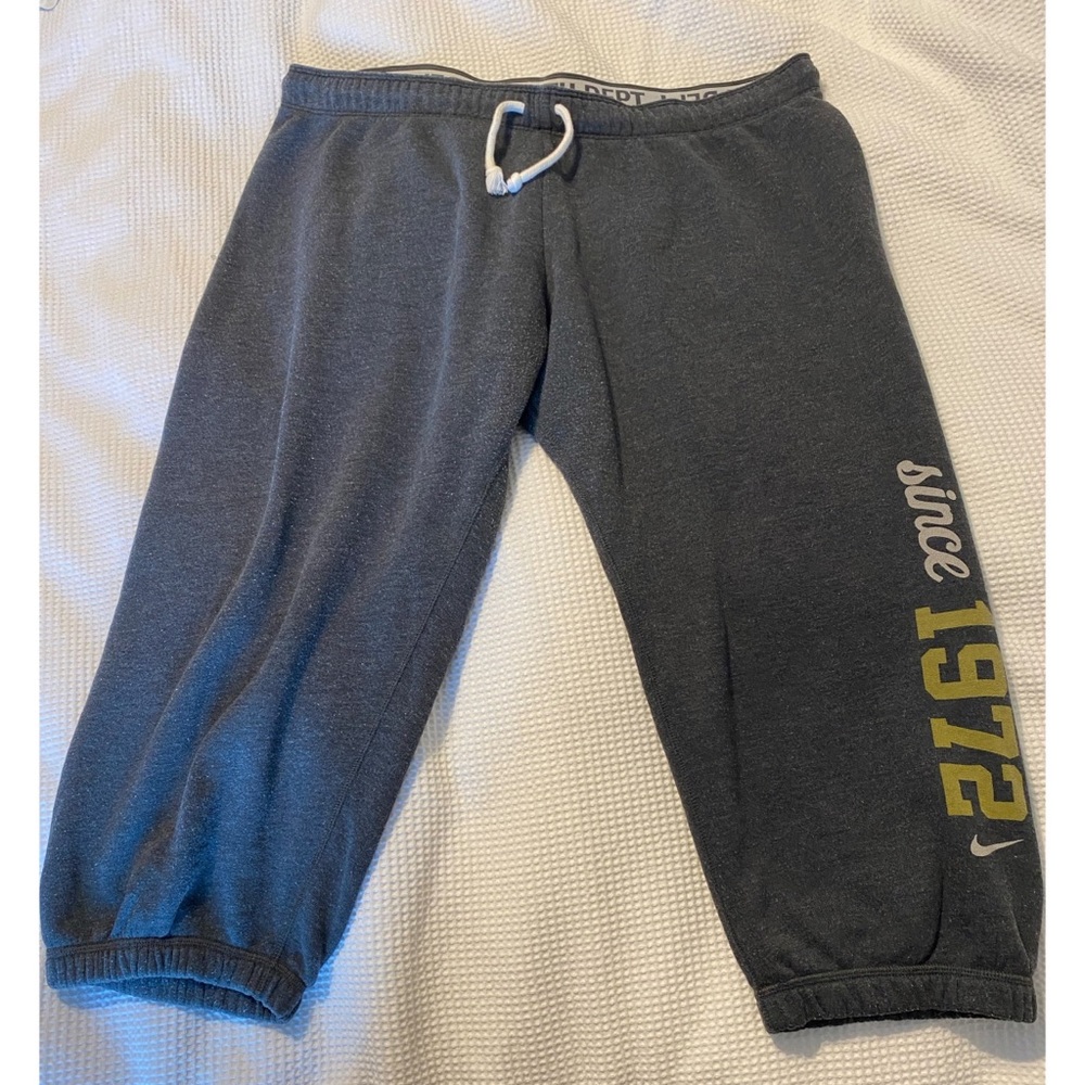 Nike Cropped Joggers Size XL
